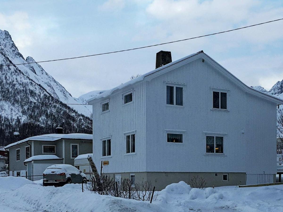 6 Person Holiday Home In Senjahopen Mefjordvaer Номер фото
